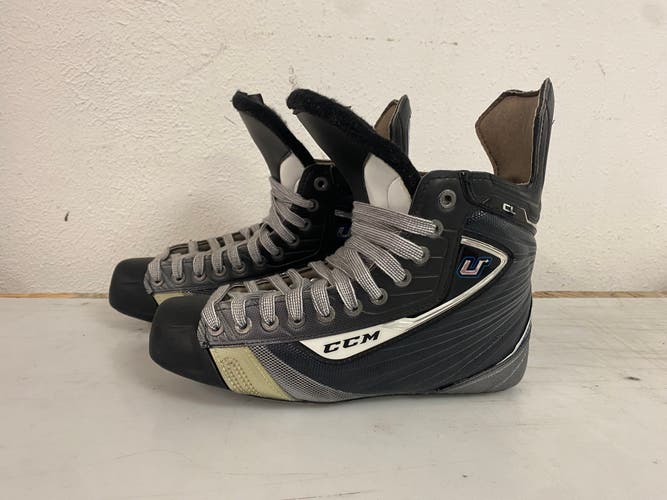 CCM U+ CL Crazy Light Mens Pro Stock Hockey Skates Size 8 In-line 62410