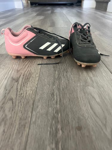 Used Youth Adidas Cleats Size 1.5