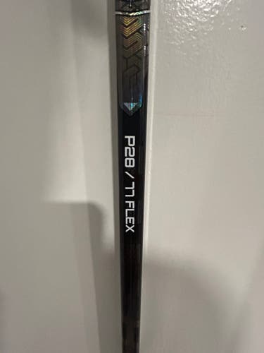 Bauer Right Handed P28  Proto-R Hockey Stick