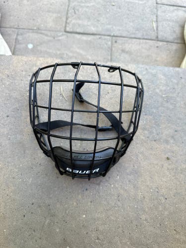 Brand new Bauer cage Black Profile 2