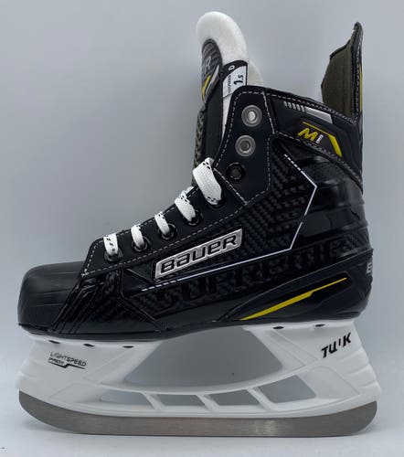 NEW Bauer Supreme M1 Skate, Size 1.5 D