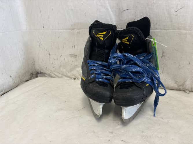 Used Easton 55s Junior 02.5 D Ice Hockey Skates