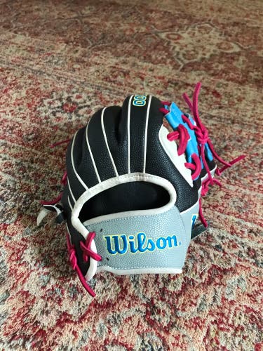 MESSAGE ME BEFORE YOU BUY OR I WILL SEND A PAPERCLIP wilson a2000 with custom web and laces