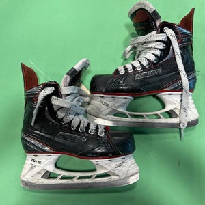 Used Junior Bauer Vapor X2.7 Hockey Skates Size 2
