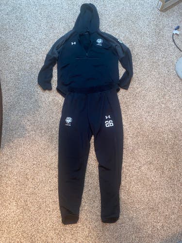 UMBC Lacrosse Team Issued 1/4 Zip + Sweatpant Combo