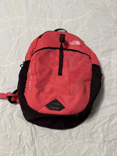 The North Face Recon Squash Kids Salmon Backpack School Outdoors Casual
