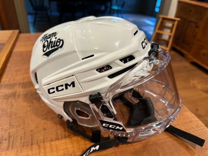 CCM tacks 720 White Helmet Size Small Bubble Cage