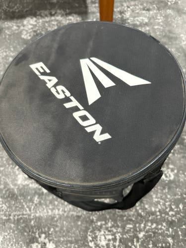 Black Used Large/Extra Large Easton Coach's Bag