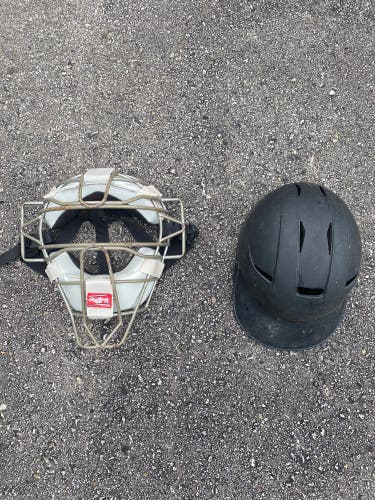 Used  Rawlings Catcher's Mask