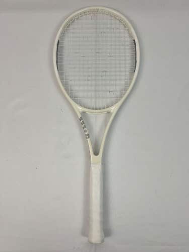 Wilson Custom Pro Staff 97 Countervail V11, 4 1/4 Excellent 9/10
