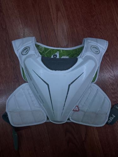 Used Medium Maverik M5 Shoulder Pads