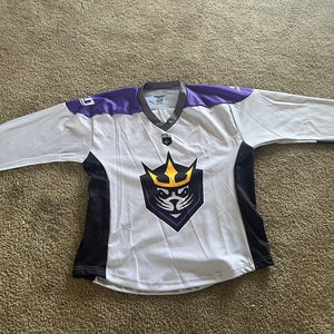 Woman’s Medium  San Diego Seals jersey Grey Away