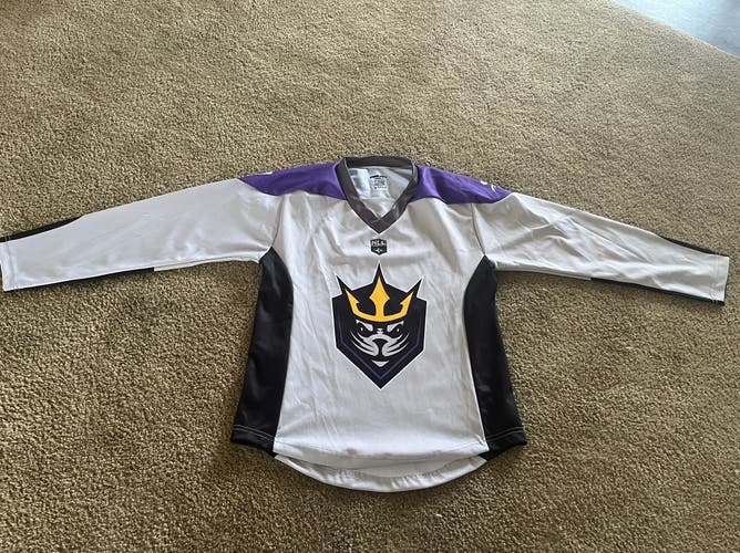 Woman’s Medium  San Diego Seals jersey Grey Away