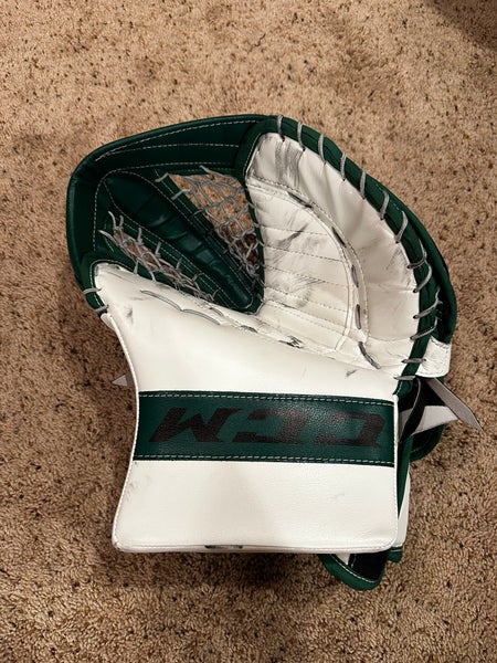 Ccm retro glove