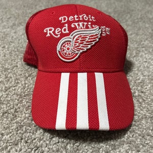 Detroit red wings hat