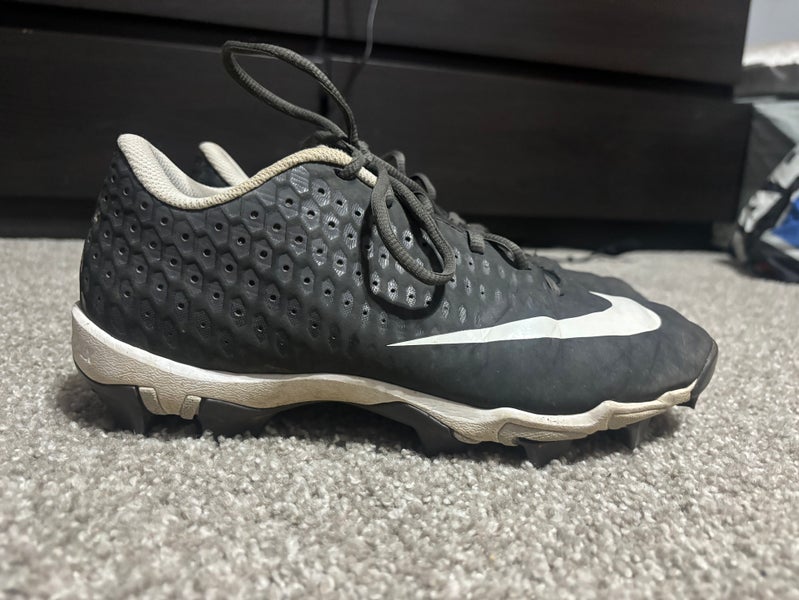 Nike fast flex  baseball cleats