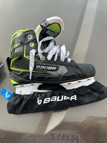 Used Junior Bauer GSX Hockey Goalie Skates Regular Width Size 2