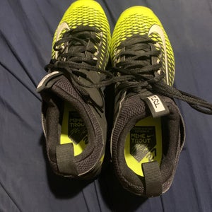 Nike Trout 27 Cleats Sz 8