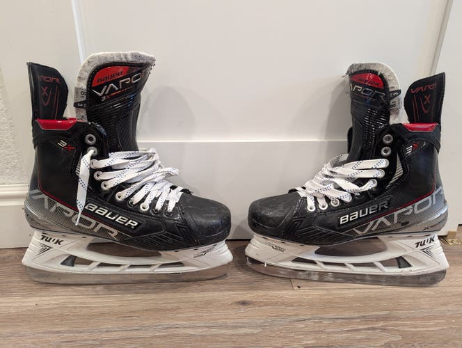Bauer Vapor 3X Hockey Skates Wide Width 8.5 (2 extra sets of steel)