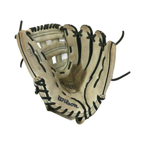 Used Wilson A2000 Inf 12" Rht Fastpitch Softball Gloves