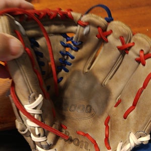 Used Wilson A2000 1788 Fielders Glove Right Hand Throw 11 1 4"