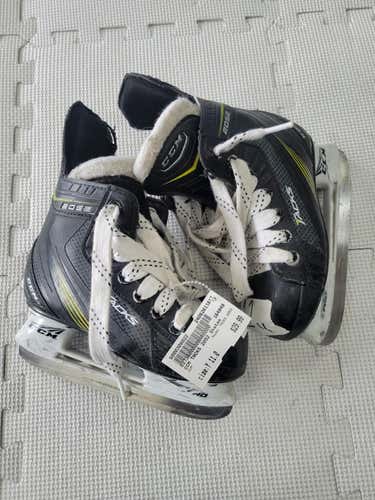 Used Ccm Tacks 2052 Youth 11.0 Ice Hockey Skates