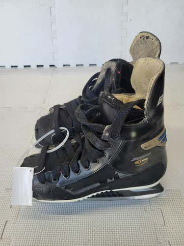 Used Bauer Supreme 1000 Junior 05.5 Ice Hockey Skates