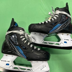 True TF9 Hockey Skates | INT 4.5 | Regular