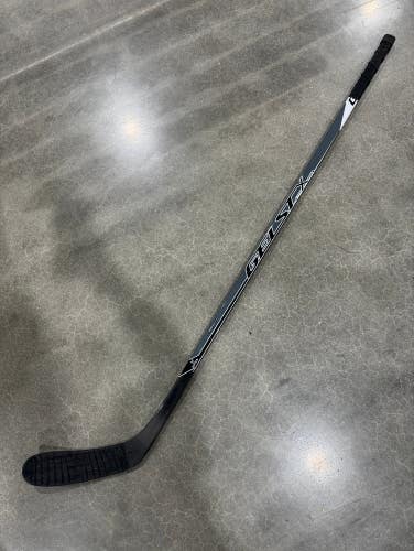 Used Junior gel stick weighted Hockey Stick Right Handed