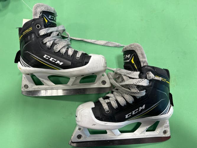 Used Junior CCM Tacks 9080 Hockey Goalie Skates Size 2.5