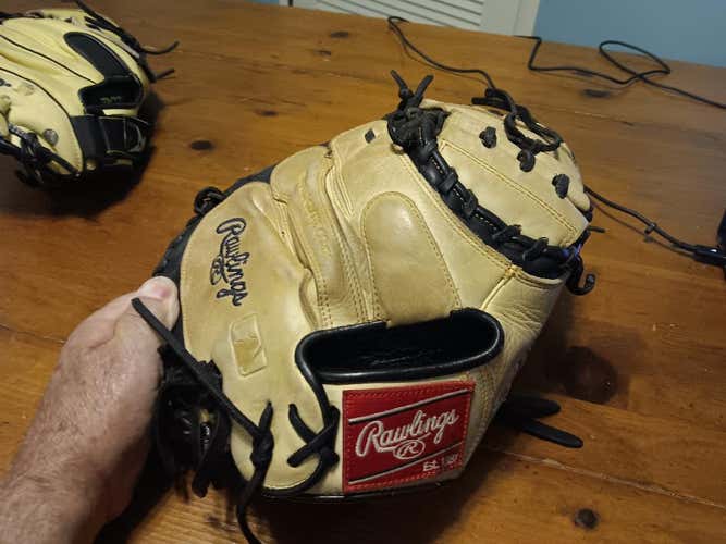 Used 2022 Rawlings Right Hand Throw Catcher's GGE33CBCM Baseball Glove 33"