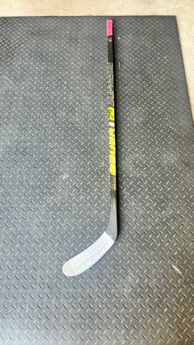 Used Intermediate Bauer Right Handed P28  Supreme 2S Team Hockey Stick