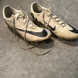 Nike Mercurial Zoom Vapor 15 Academy FG Soccer Cleats