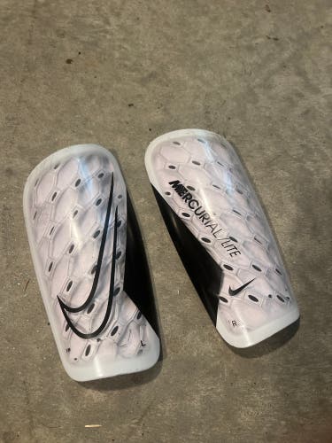 Nike Mercurial Lite Soccer Shin Guards