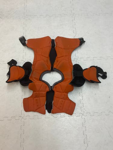 Used Large Junior Easton Synergy Shoulder Pads