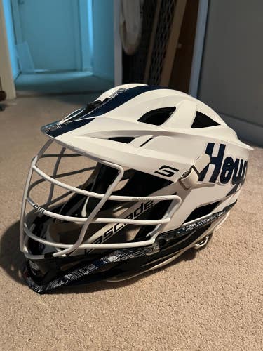 White Georgetown Used Adult Cascade S Helmet