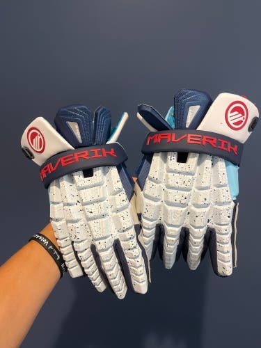 New  Maverik Large Lacrosse Gloves