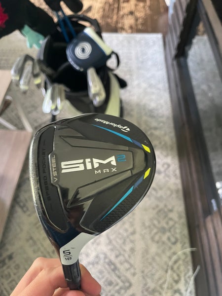 Used 2021 TaylorMade Left Hand Regular Flex Loft 18 SIM2 MAX Fairway Wood