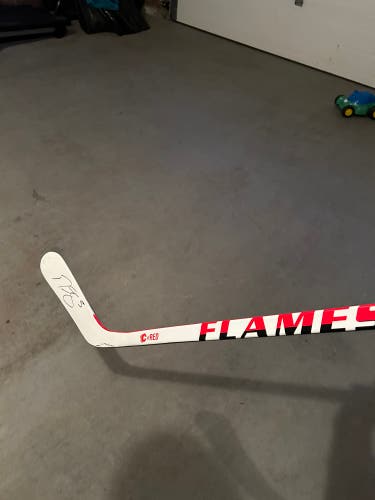 New Senior PRO Right Handed Hockey Stick