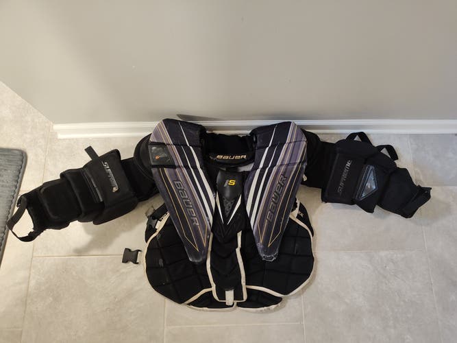 Used Medium Bauer Supreme 1S Goalie Chest Protector