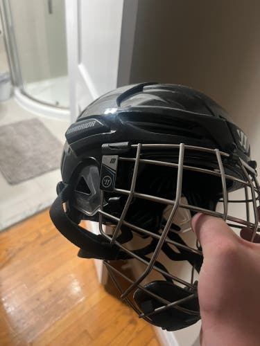 Warrior Hockey Helmet / Box Lacrosse