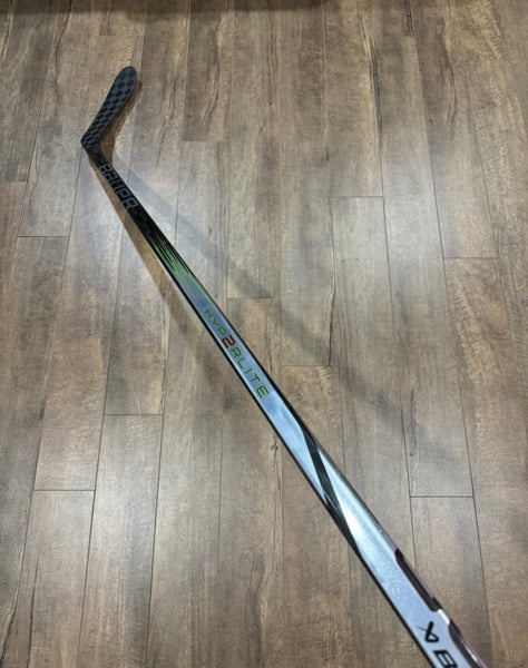 Broken Bauer HyperLite 2 87 Flex P28 RH