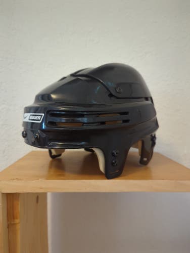 Used Medium Bauer Black 4500 Helmet