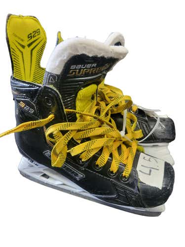 Used Bauer Supreme S29 Junior 04.5 Ice Hockey Skates