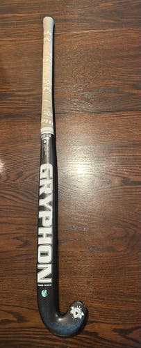 Used Gryphon Field Hockey Stick 33"