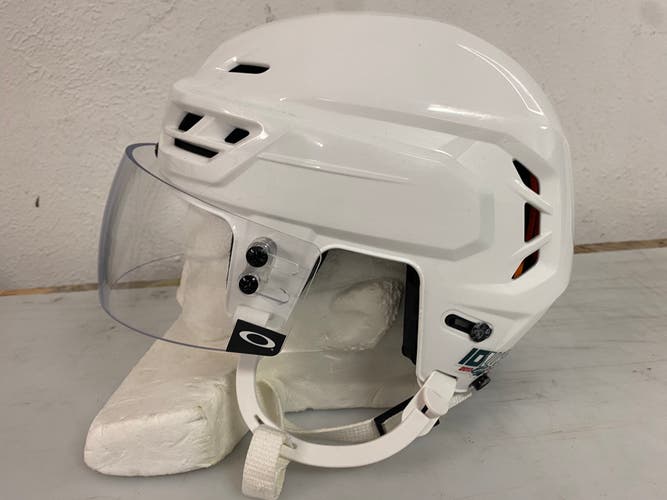 CCM Tacks 710 Pro Stock Hockey Helmet Oakley Visor Combo Medium White 62727