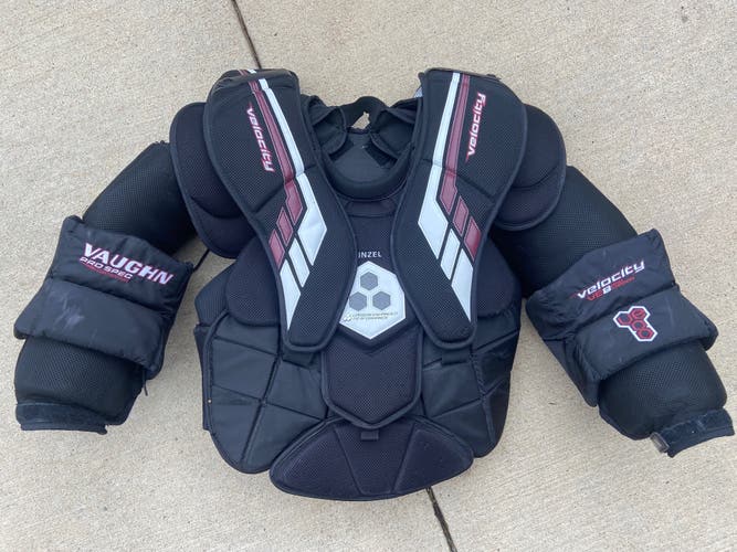 LIKE NEW | Vaughn Pro Stock VE8 Pro Carbon Goalie Chest Protector