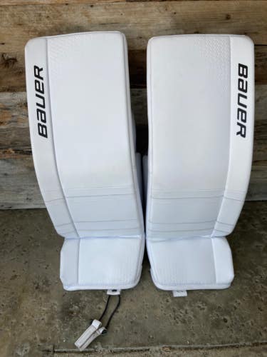 White Used 33" Senior Bauer GSX Goalie Leg Pads