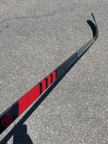 Used Senior Warrior Novium Pro Hockey Stick Right Handed W03