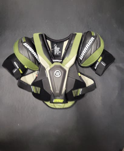 New Senior Medium Warrior Alpha Pro Shoulder Pads